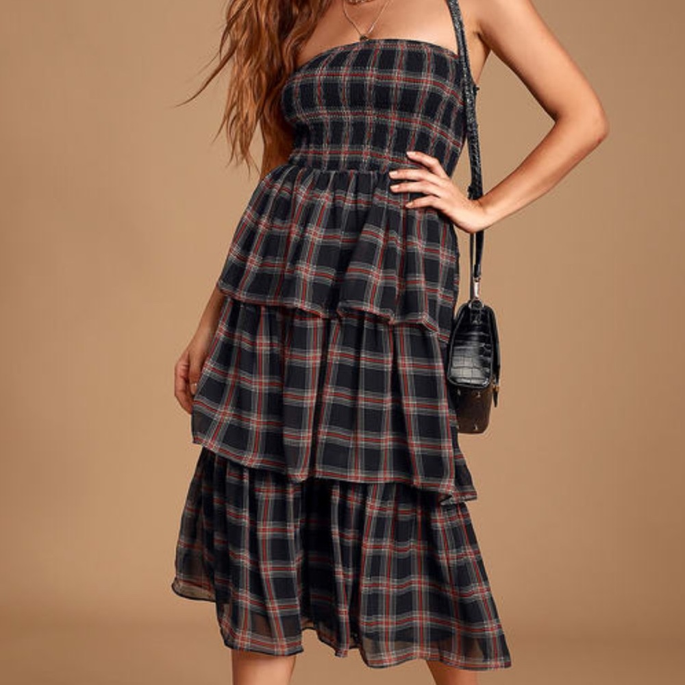 Black red plaid tiered strapless midi dress